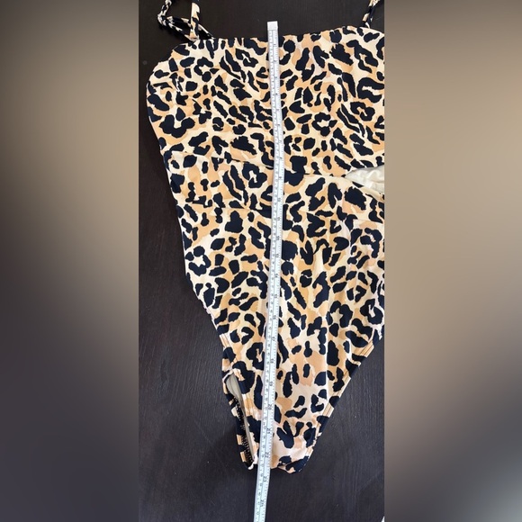 Eloquii Cheetah/Leopard Print Cut Out One Piece Bathing Suit Size 16 - Picture 7 of 13